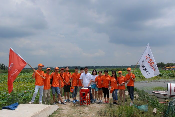 ��ɫ���e(cu��)���ف�һ����Ӱ